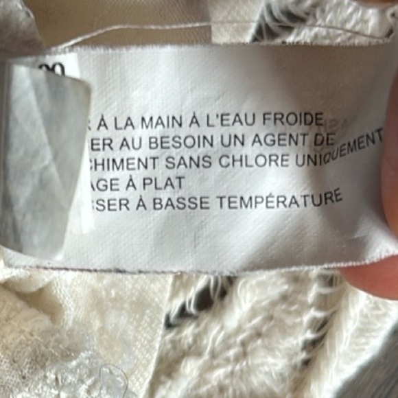 Cream Sleeveless Knit Tank Top with Textured Design - Picture 10 of 13